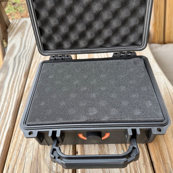 Apache 1800 weatherproof protection case - Picture 3 of 6